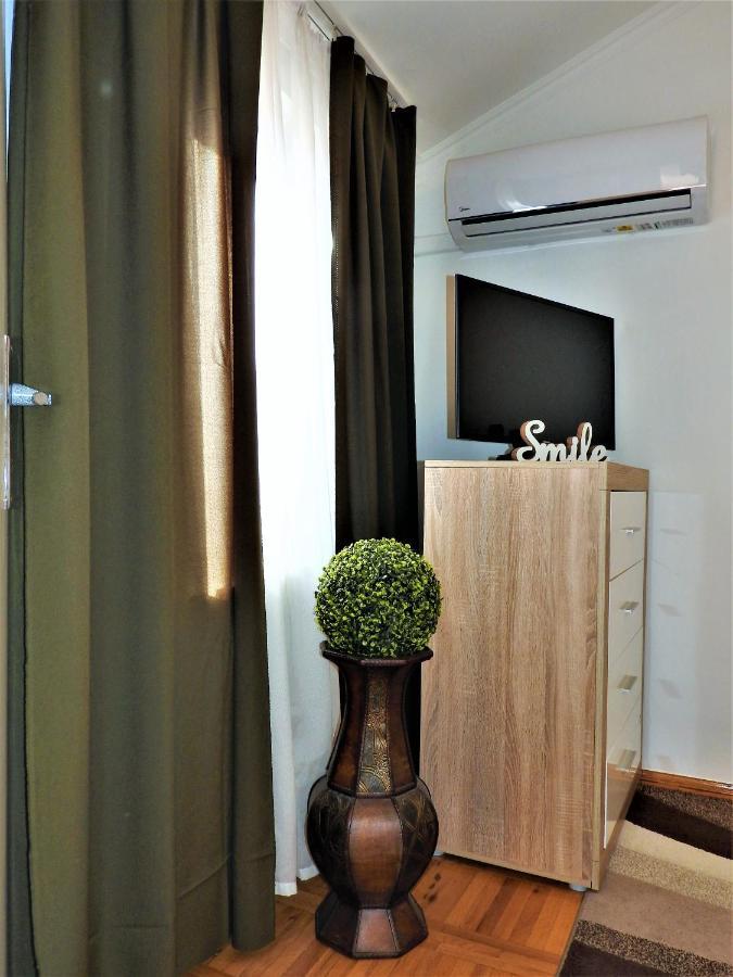 Léna Apartman - Eger Esterno foto